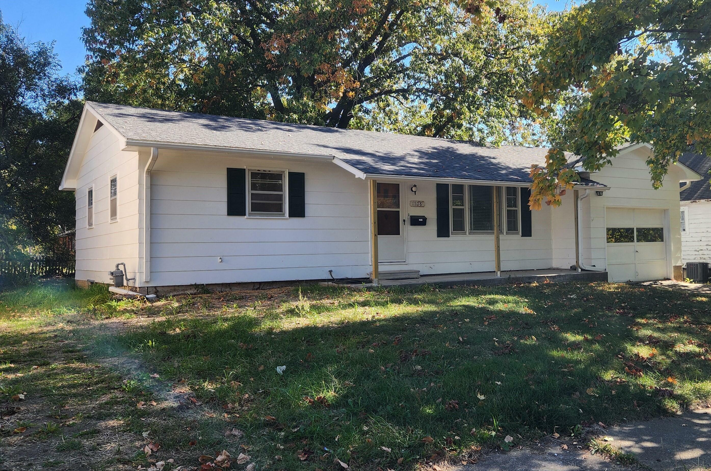 Property Photo:  1108 N Washington Street  MO 65265 