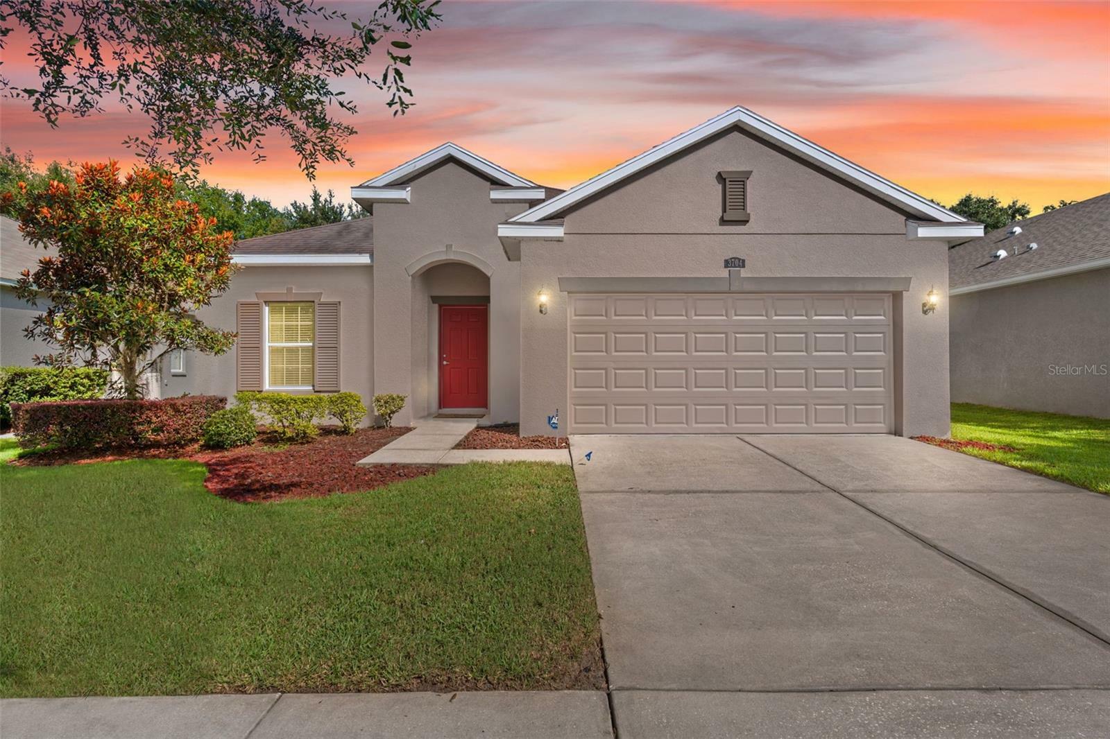 Property Photo:  3704 Grecko Drive  FL 33543 