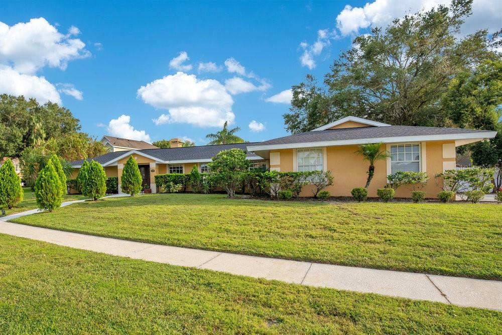 Property Photo:  2506 Emerald Tree Lane  FL 32712 