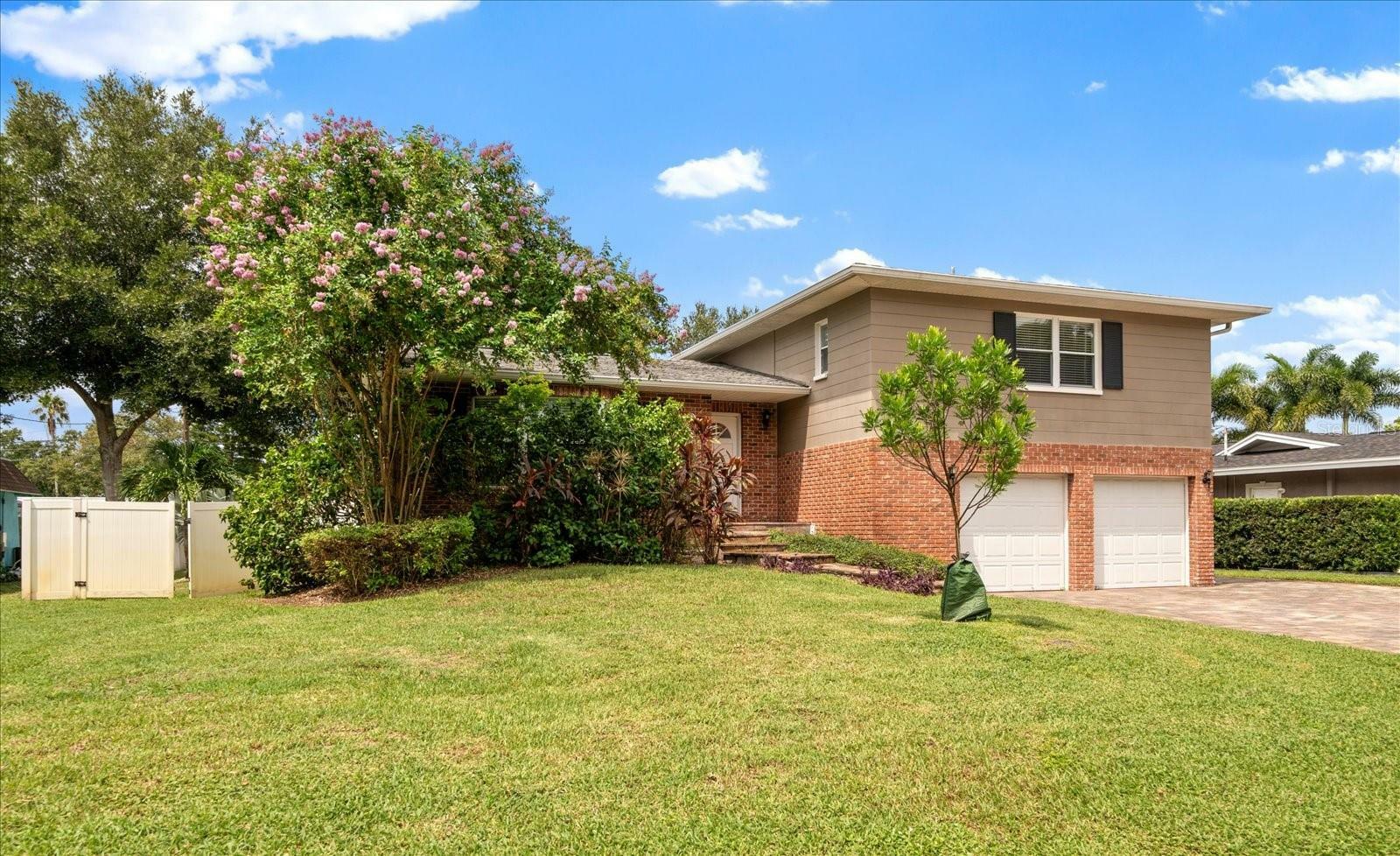 Property Photo:  8212 Forest Circle  FL 33776 