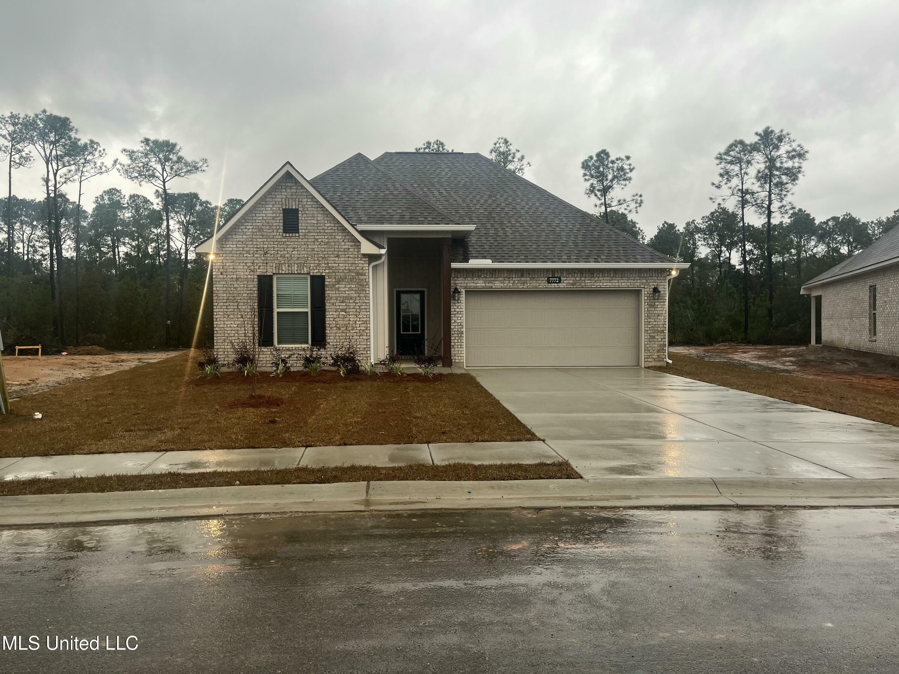 Property Photo: 7772 Claymont Circle MS 39564
