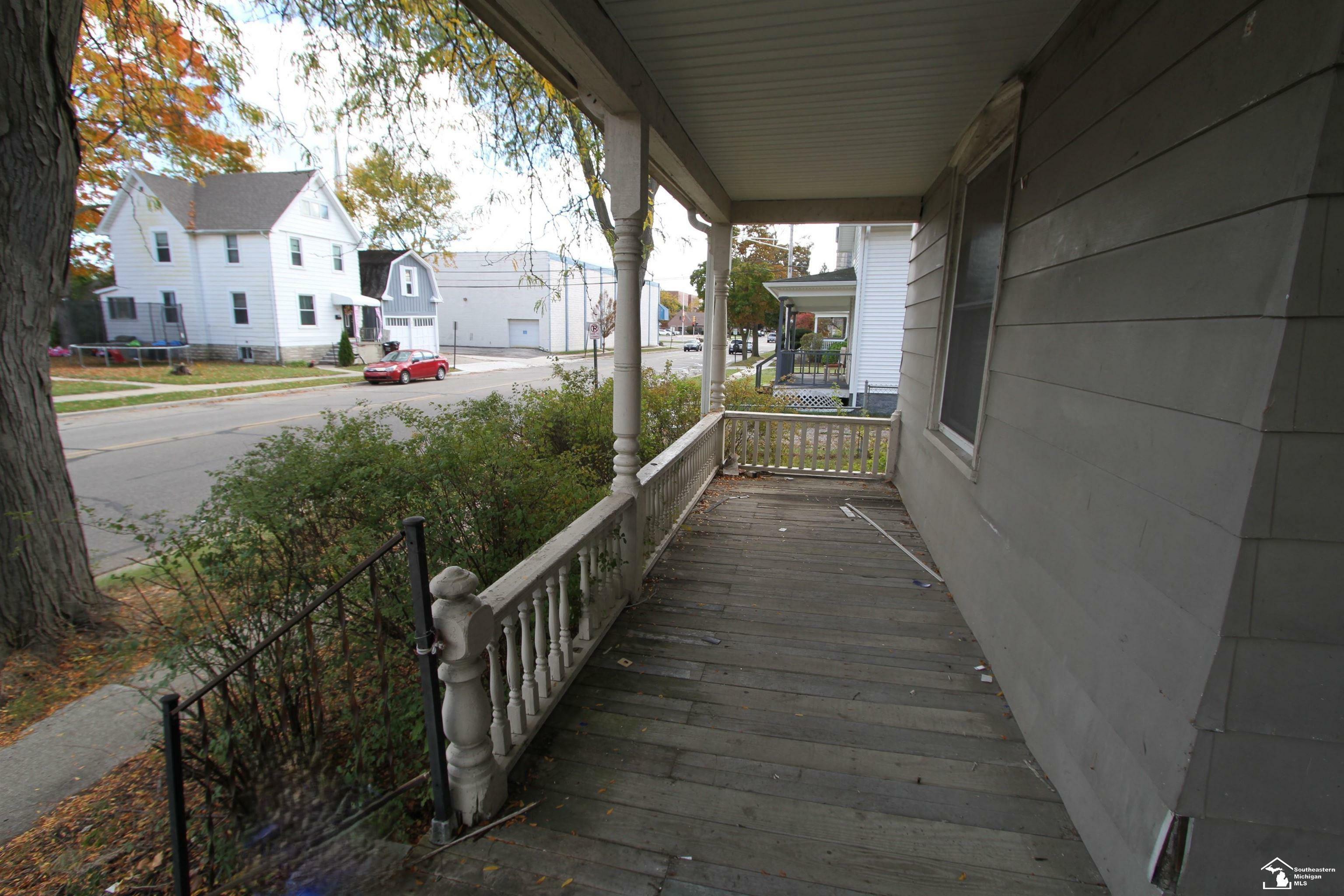 Property Photo:  29 W Third Street  MI 48161 