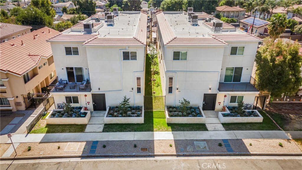 Property Photo:  17158 Chatsworth Street 2  CA 91344 