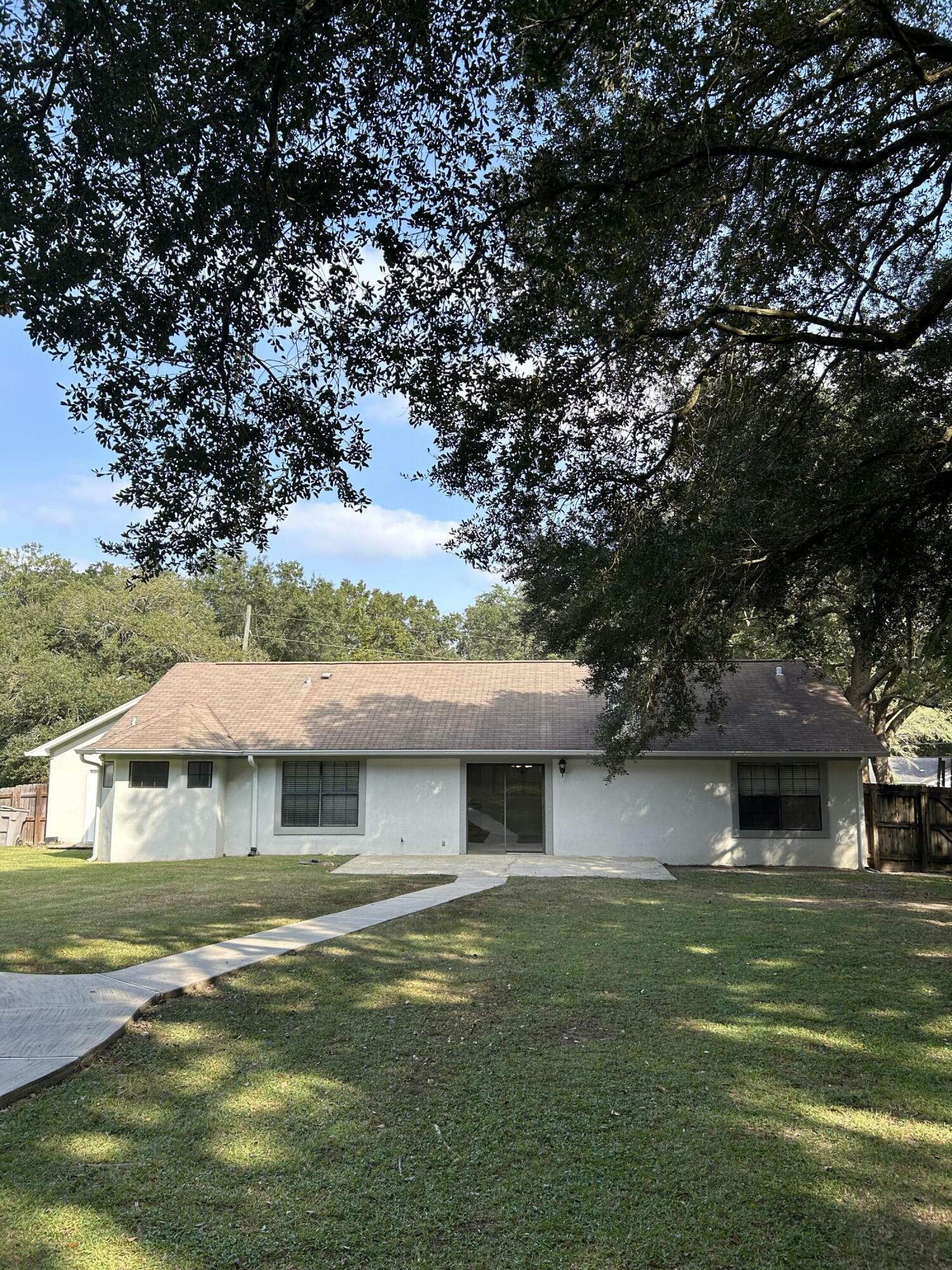 Property Photo:  11689 Wakefield Drive  FL 32514 