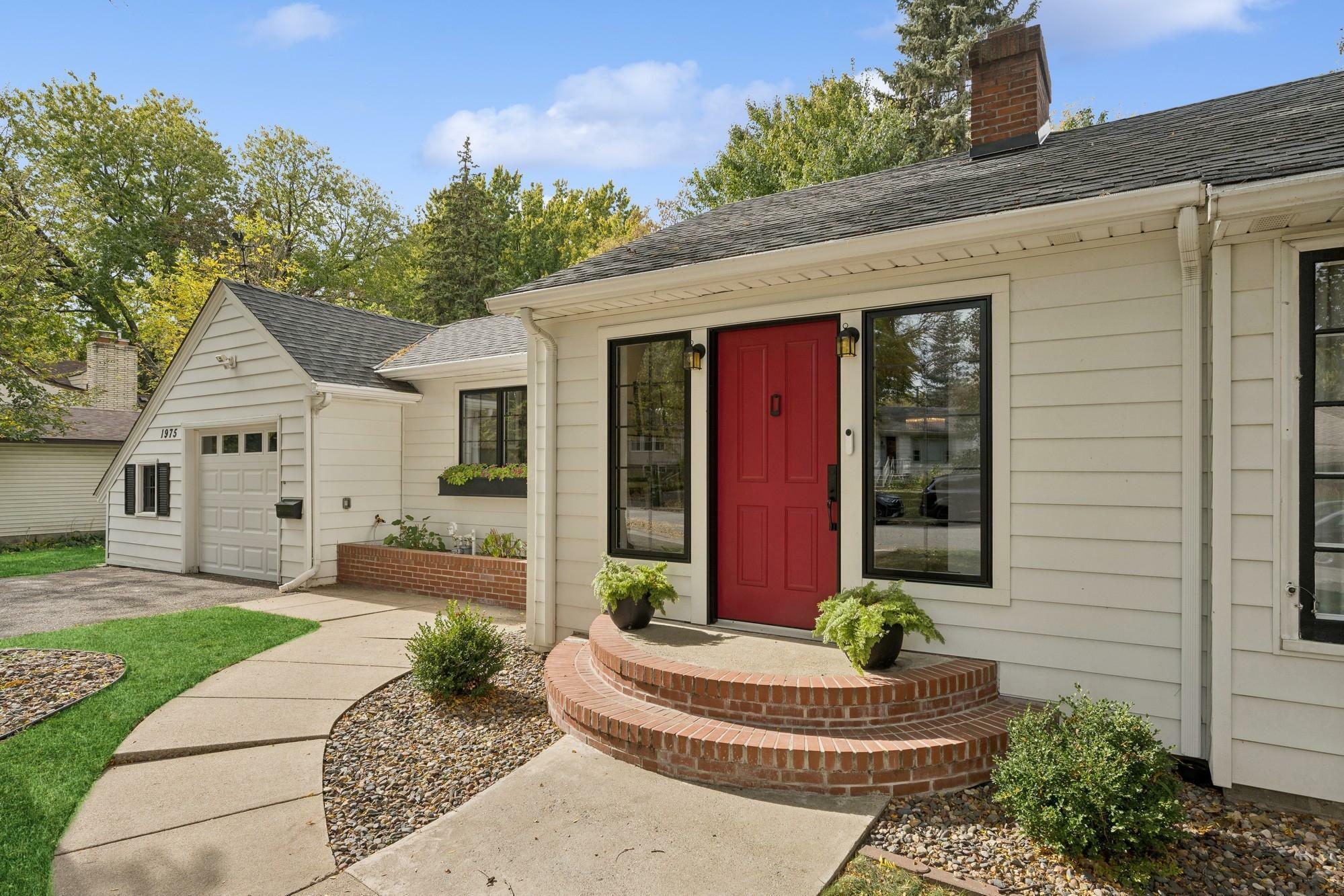 Property Photo:  1975 Eustis Street  MN 55113 