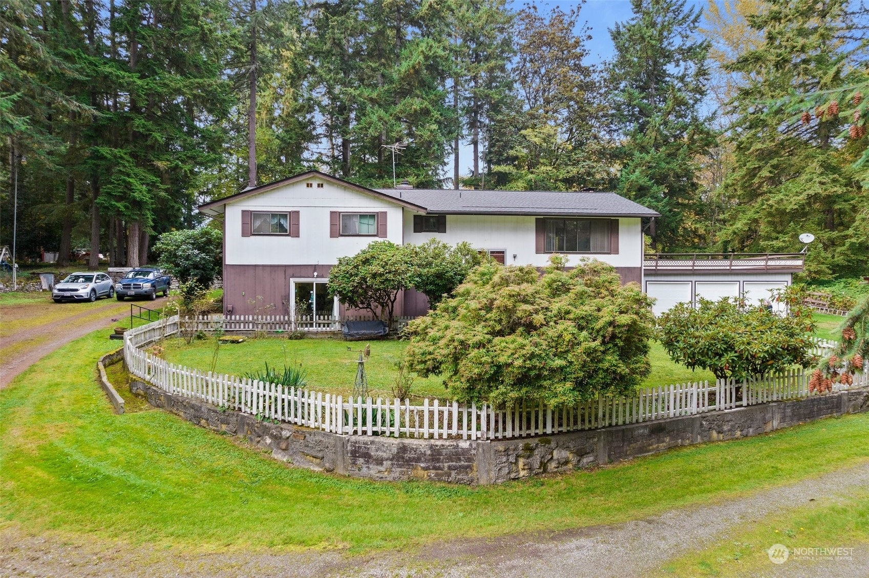 Property Photo:  18053 118th Avenue SE  WA 98058 