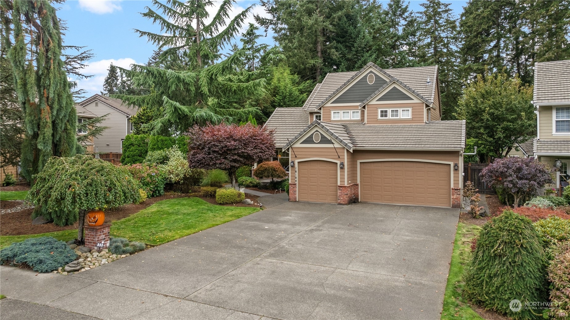 Property Photo:  18104 87th Avenue E  WA 98375 