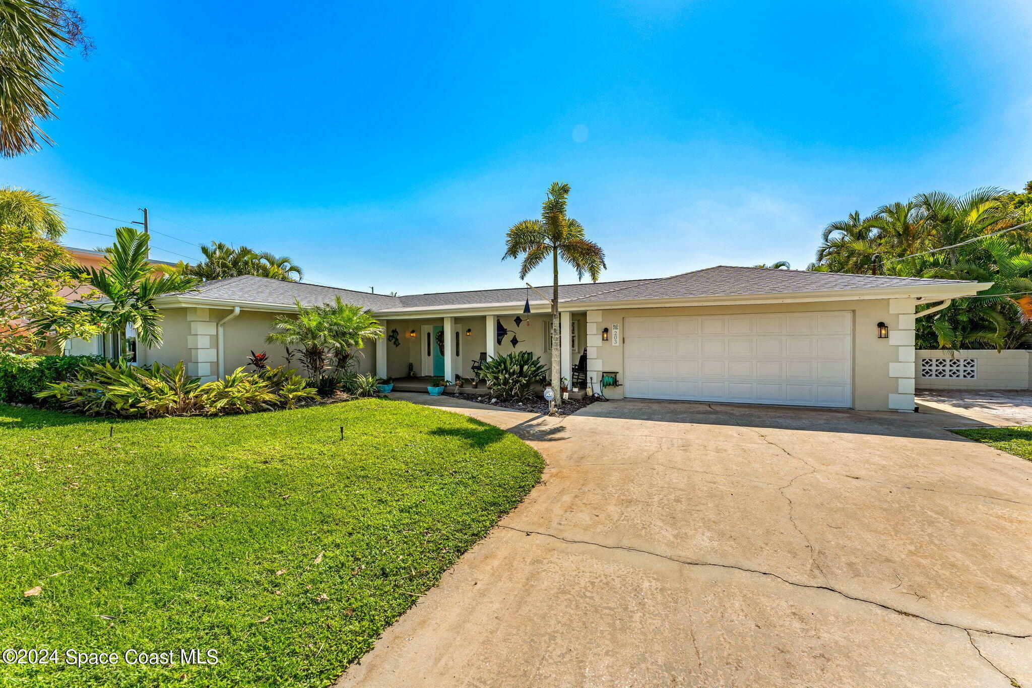 Property Photo:  203 Surf Road  FL 32951 