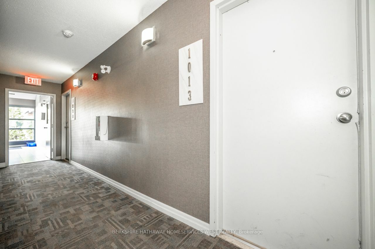 Property Photo:  1450 Glen Abbey Gate 1013  ON L6M 2V7 