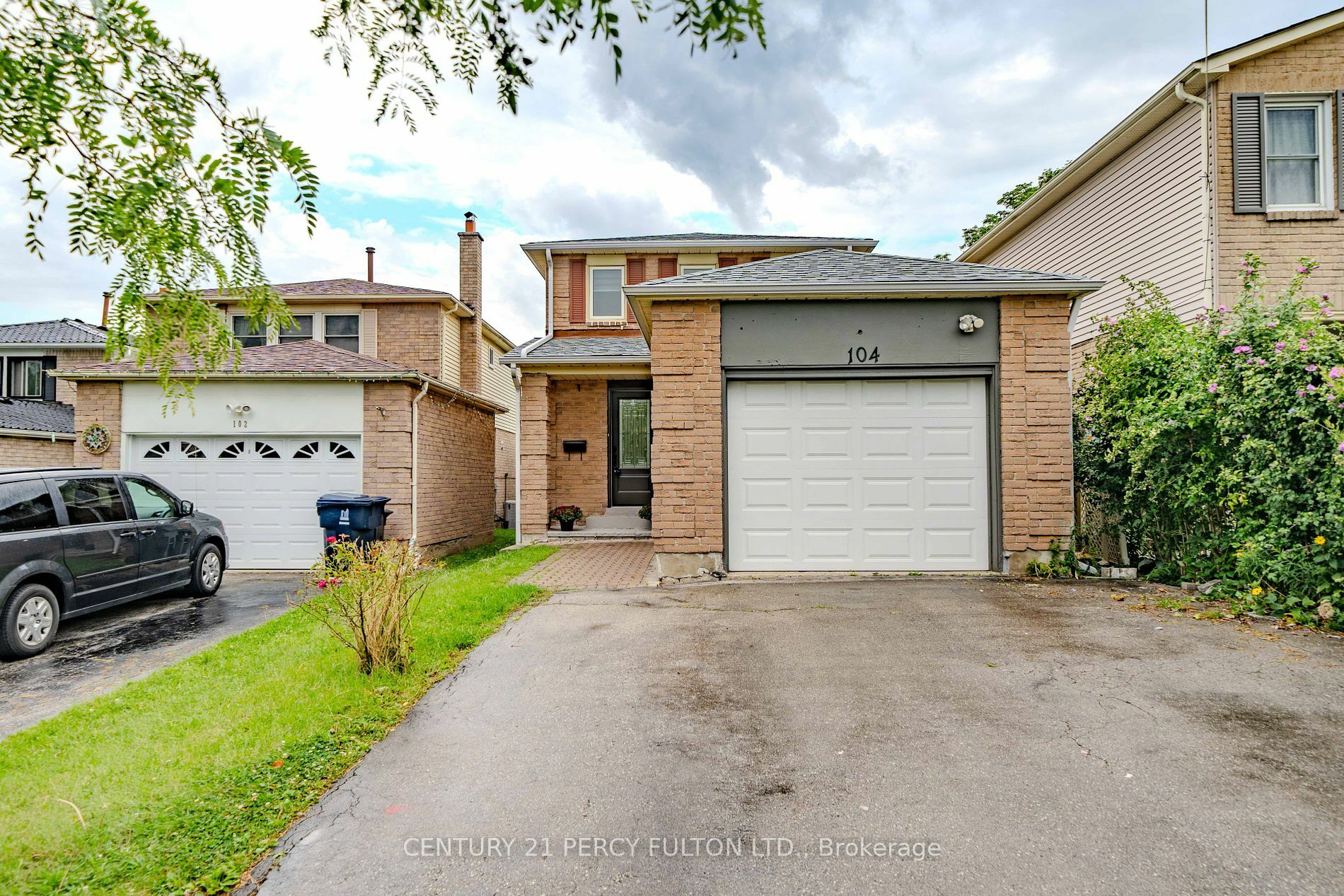 104 Shady Hollow Dr  Toronto ON M1V 2L8 photo