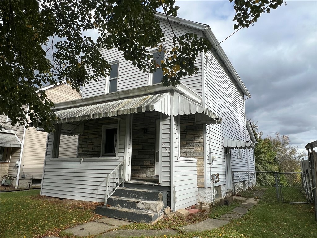 Property Photo:  935 Cooper Street  PA 15690 