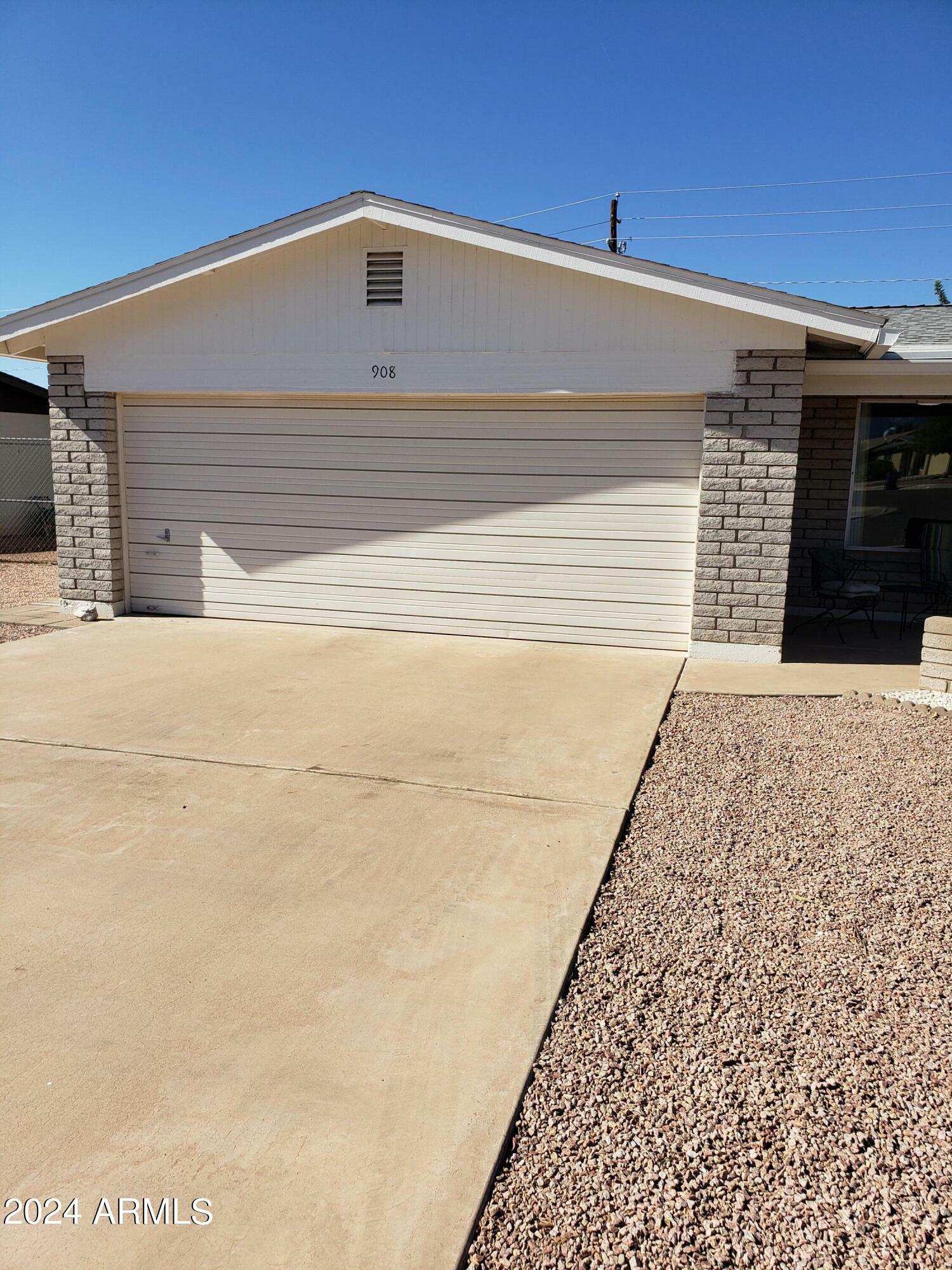 Property Photo:  908 S Ocotillo Drive  AZ 85120 