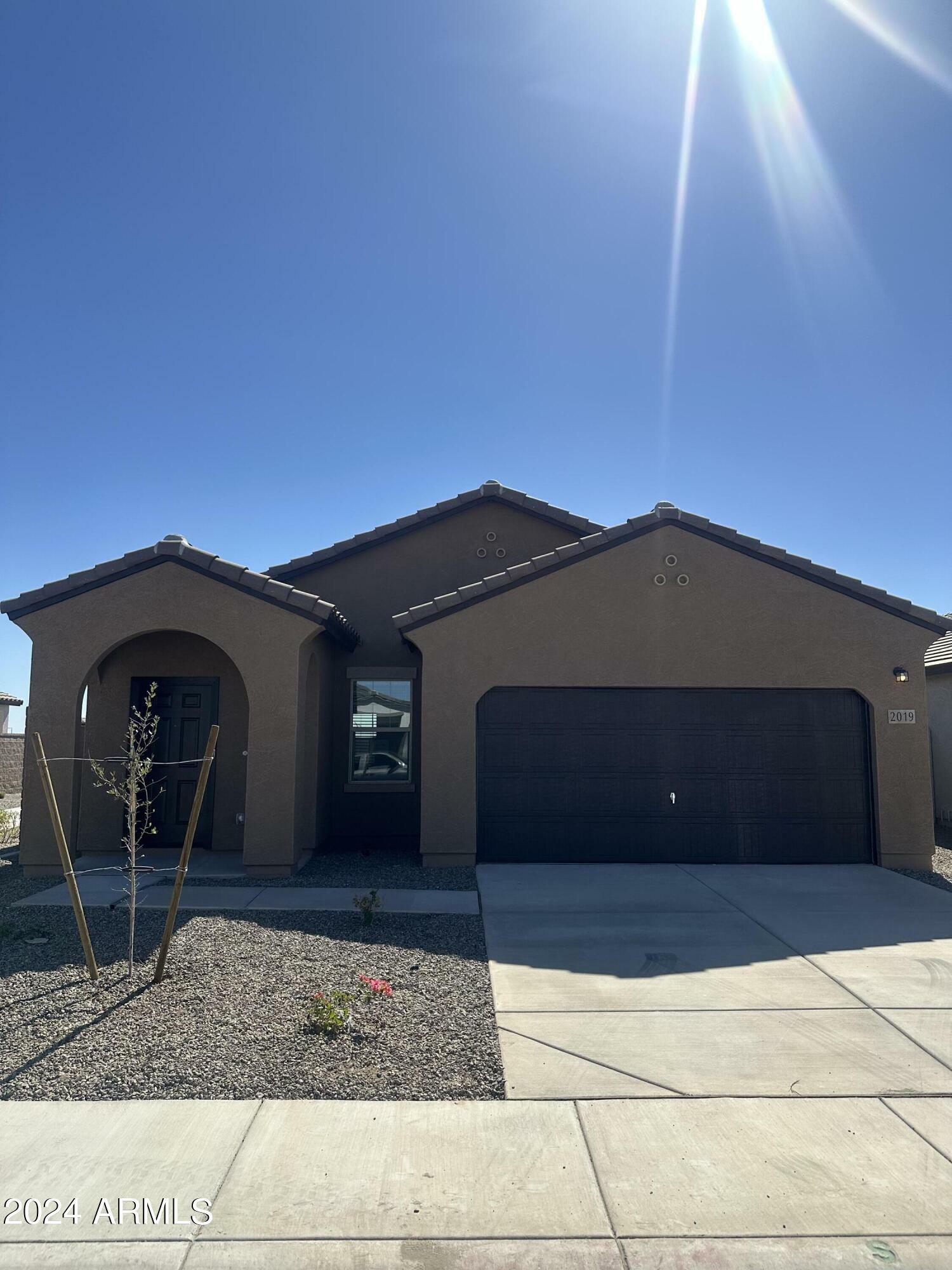 Property Photo:  2019 E Grazing Meadow Lane  AZ 85140 