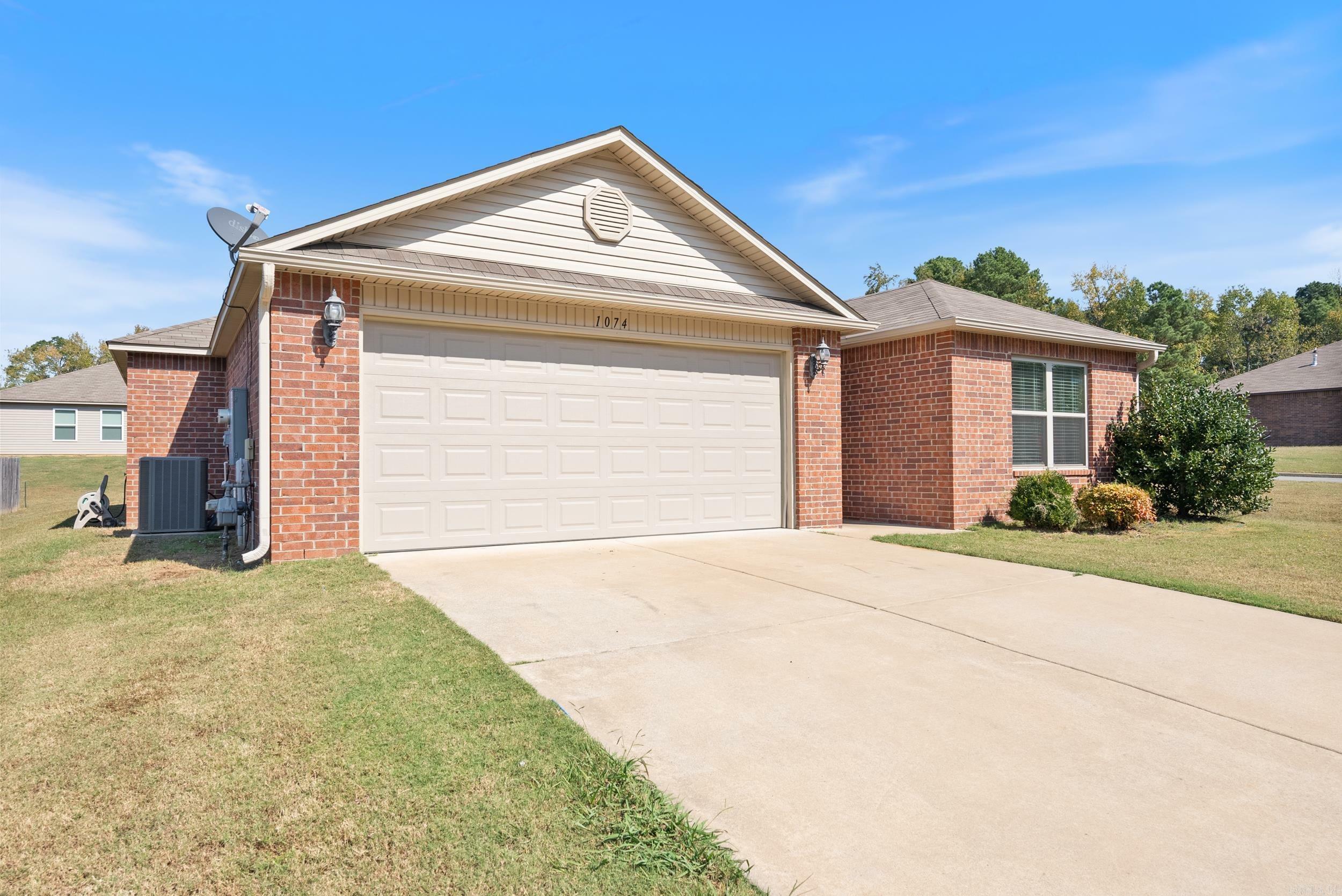 Property Photo:  1074 Meadows Edge Drive  AR 72002 