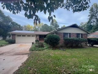 Property Photo:  908 Coventry Road  NC 28081 