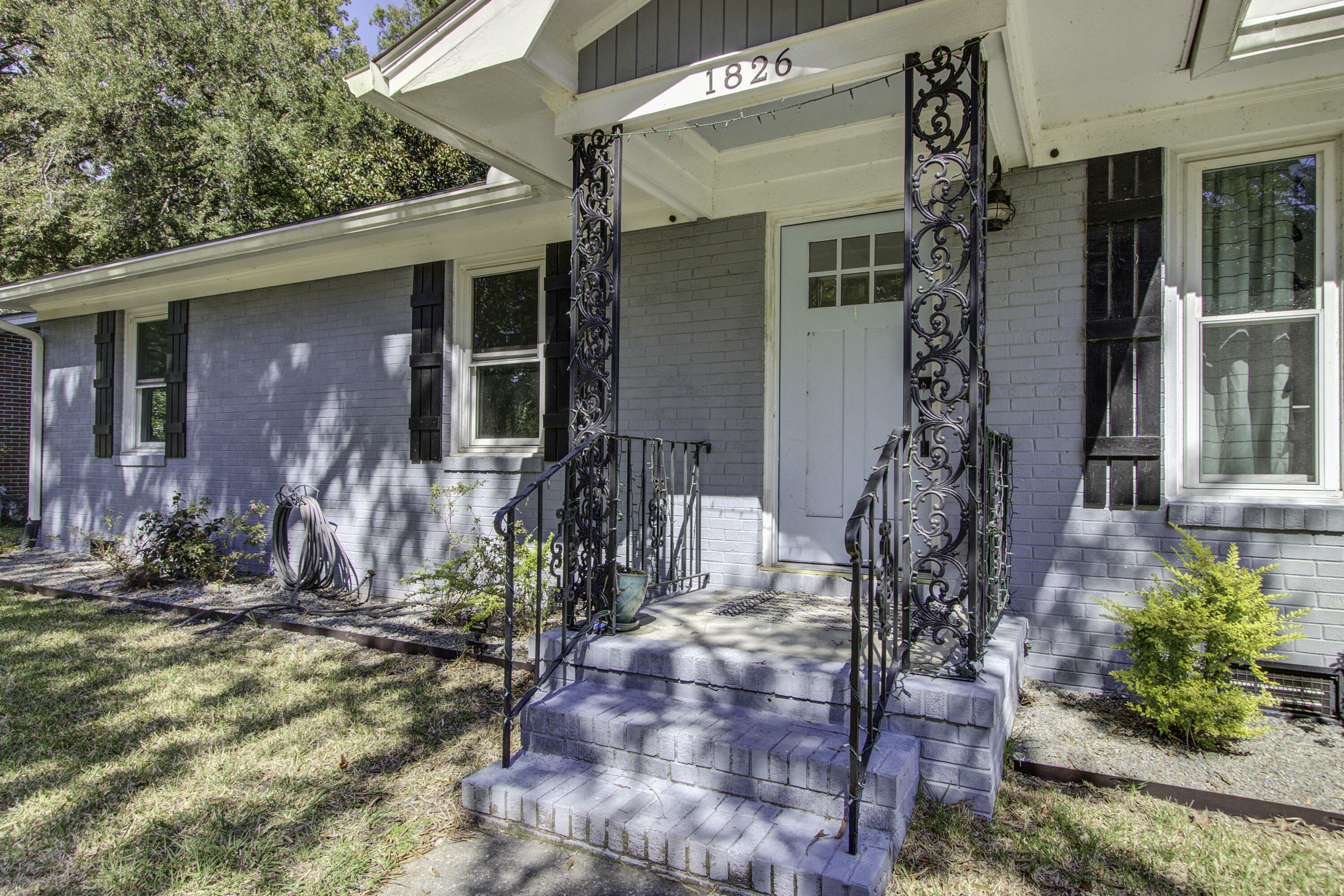 Property Photo:  1826 Piper Drive  SC 29407 