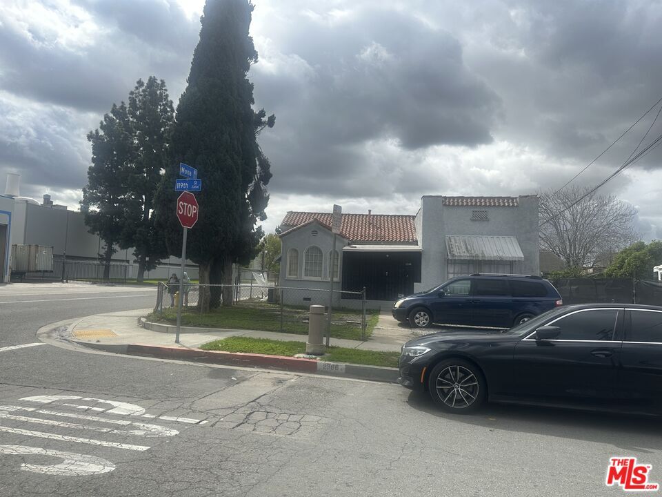 Property Photo: 2366 E 119th St CA 90059