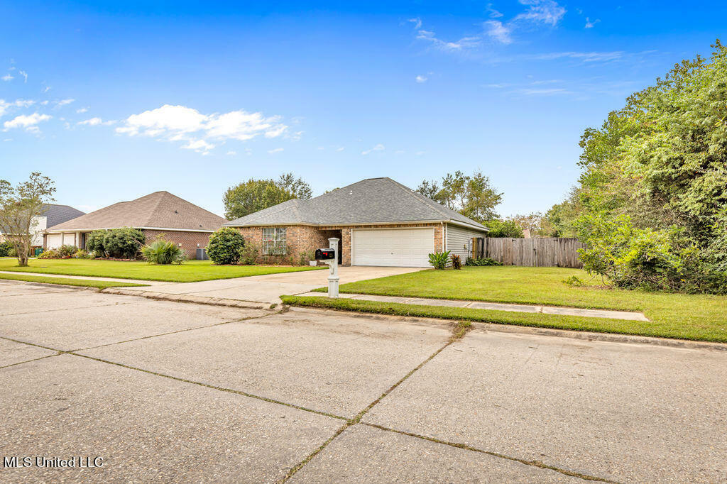 Property Photo:  325 Woodcrest Drive  MS 39560 