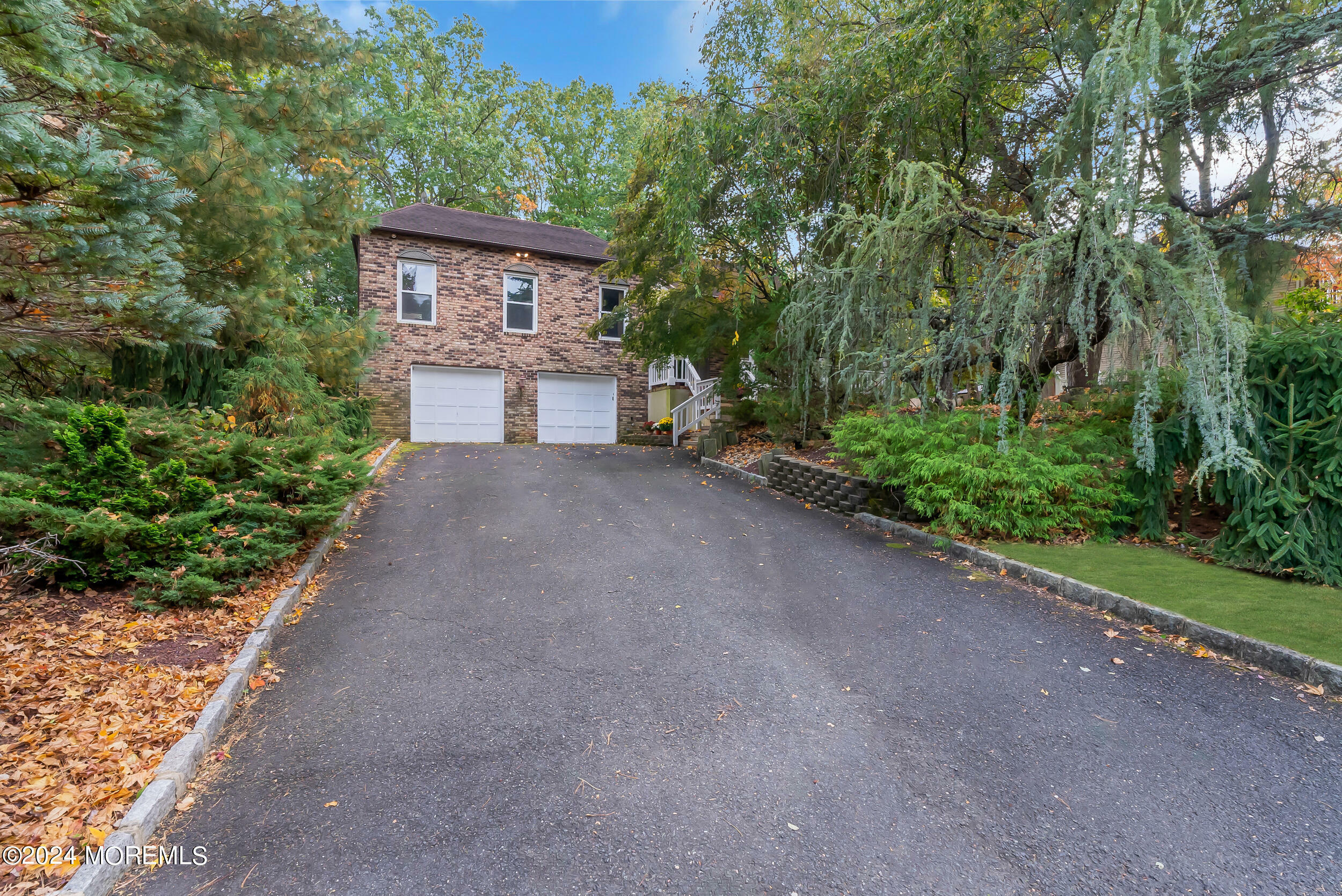 Property Photo:  8 Robbie Court  NJ 07751 