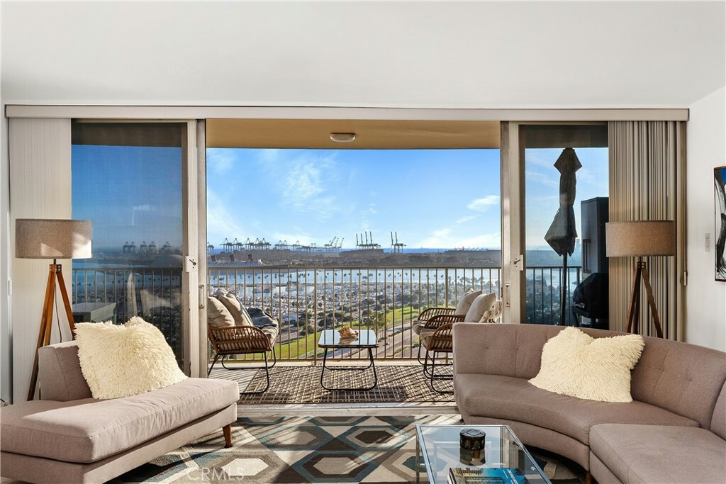 Property Photo:  700 E Ocean Boulevard 2807  CA 90802 