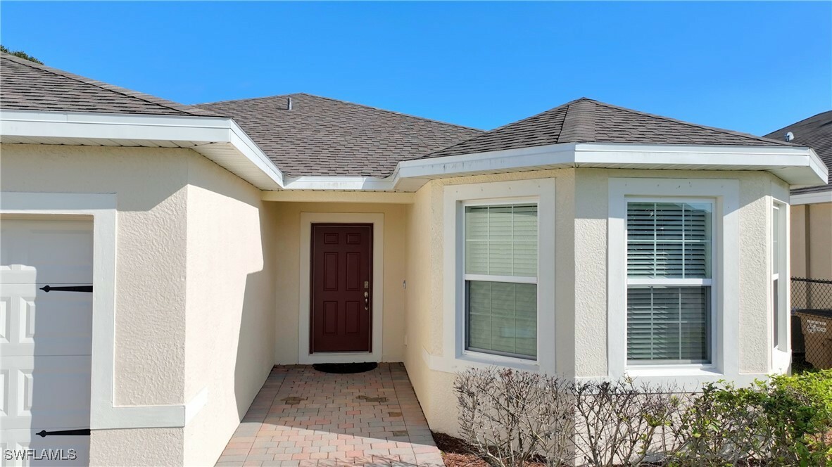 Property Photo:  10548 Crossback Lane  FL 33936 