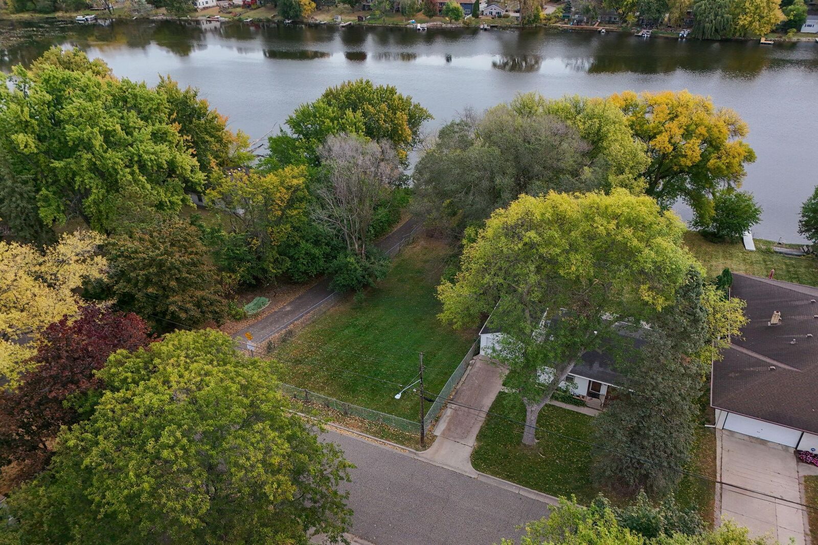 Property Photo:  503 Gentry Avenue N  MN 55128 