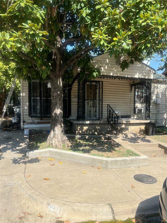 Photo de la propriété:  1411 E 9th Street  TX 75203 