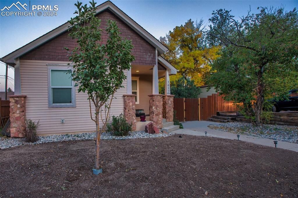 Property Photo:  1617 N Chestnut Street  CO 80907 