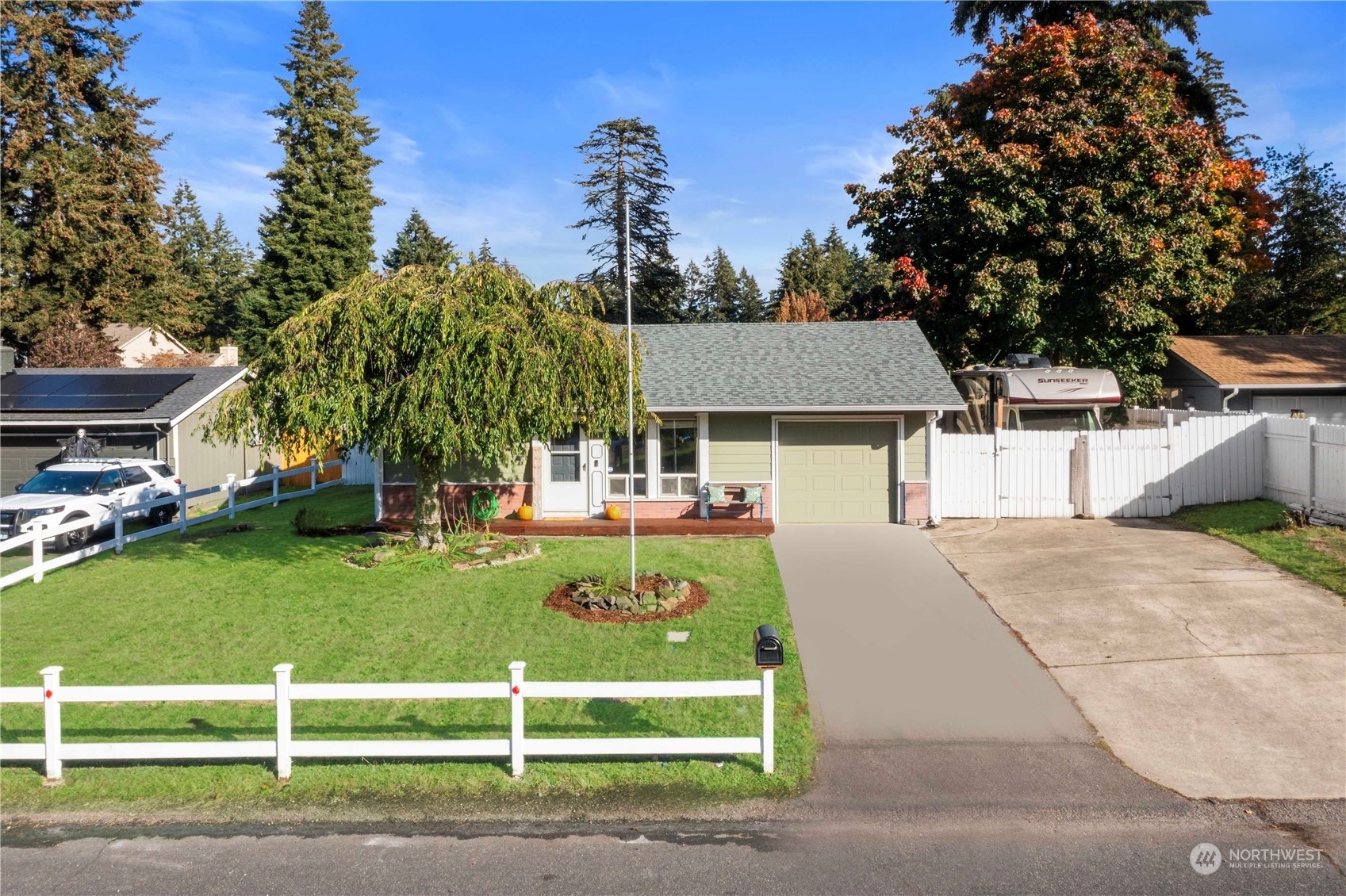 Property Photo:  12413 108th Avenue Ct E  WA 98374 