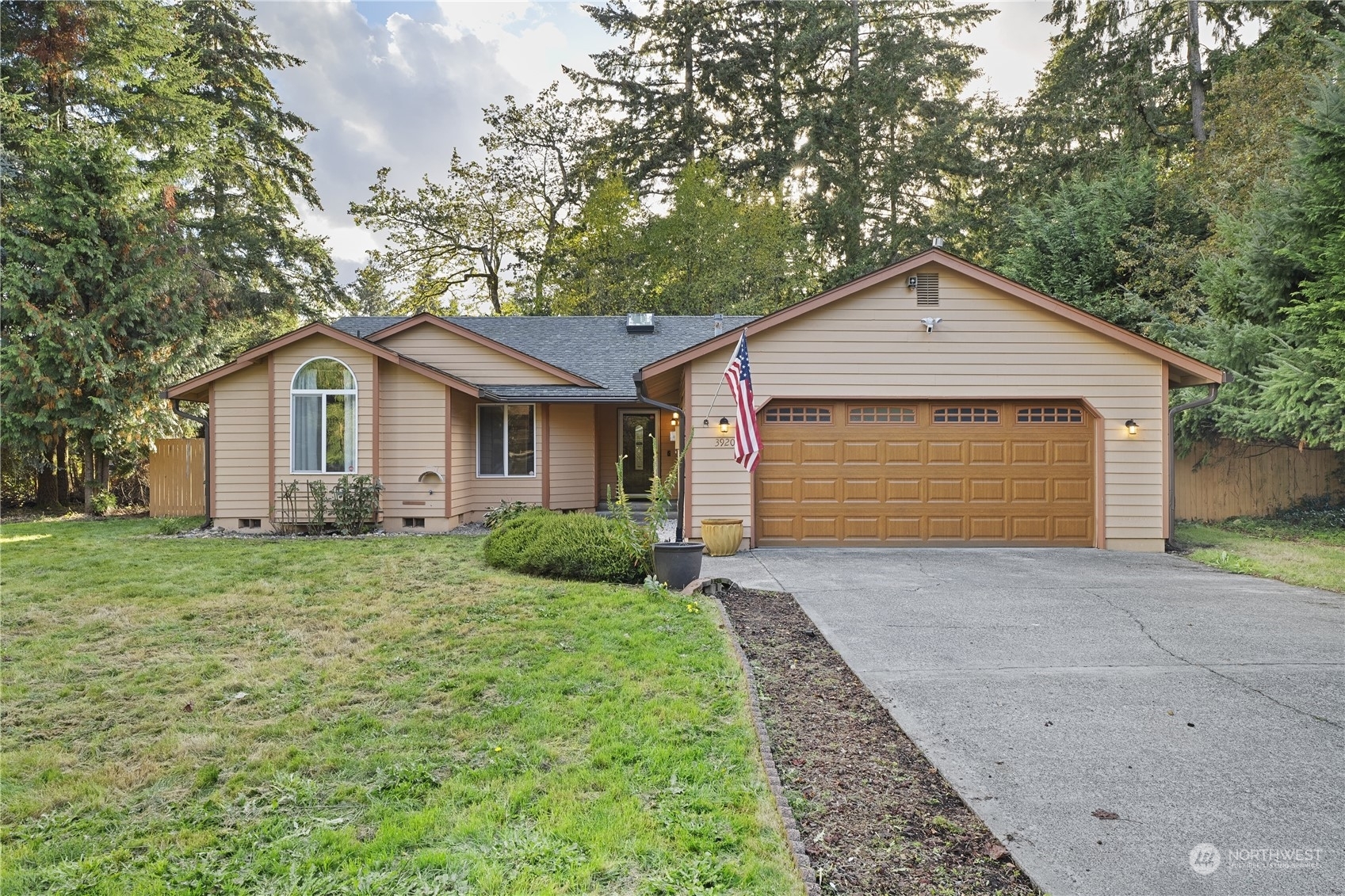 Property Photo:  3920 Oxford Loop SE  WA 98503 