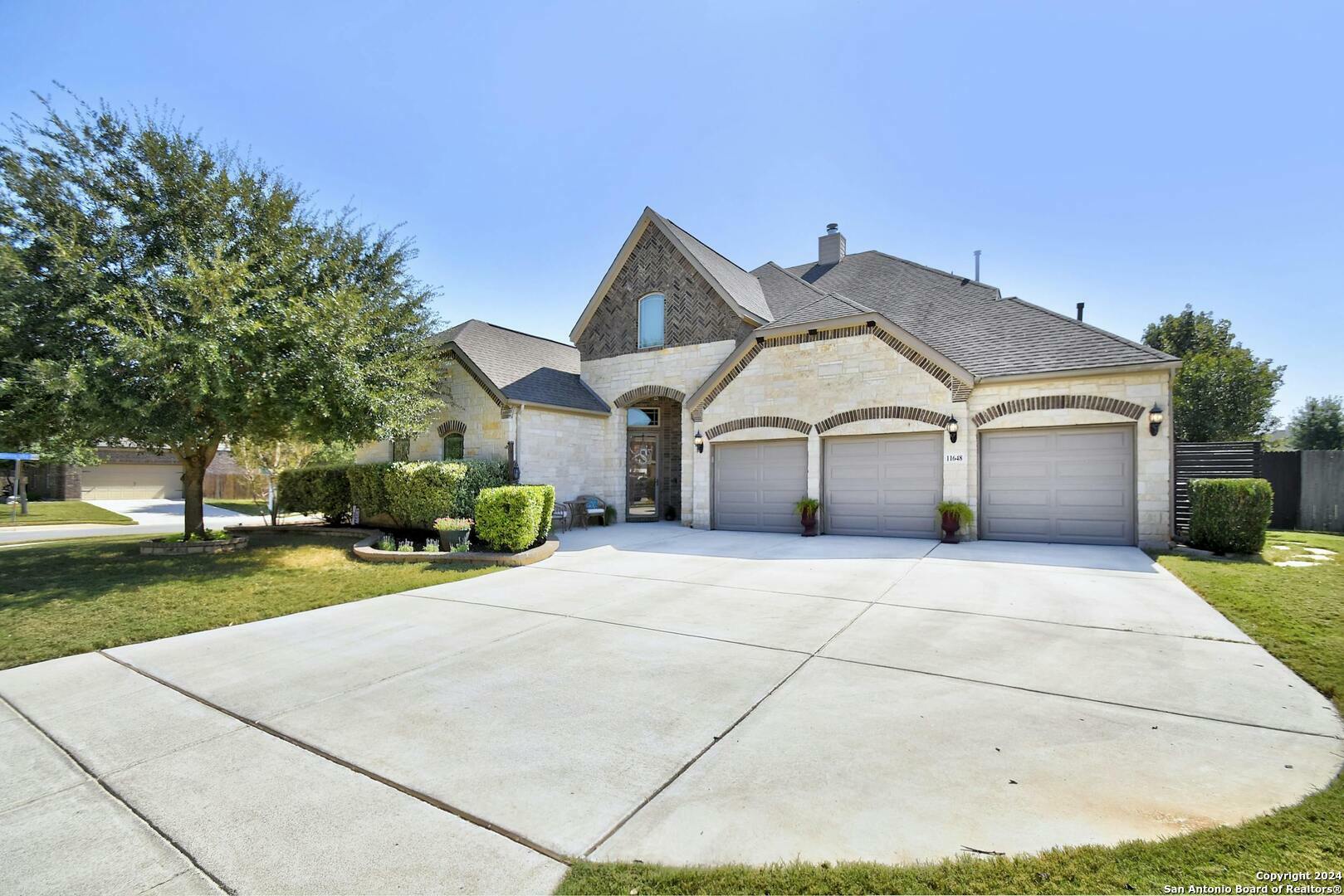 Property Photo:  11648 Cypress Barn  TX 78154 