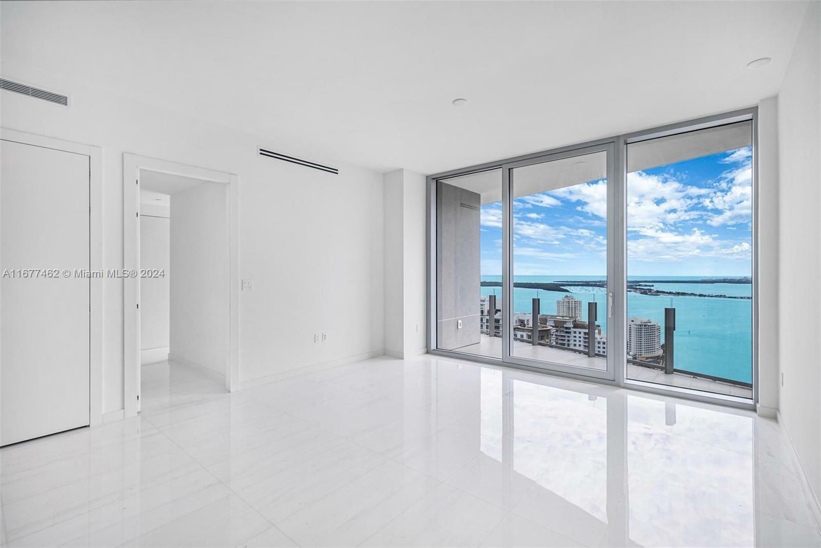 Property Photo:  300 Biscayne Blvd Way 4206  FL 33131 