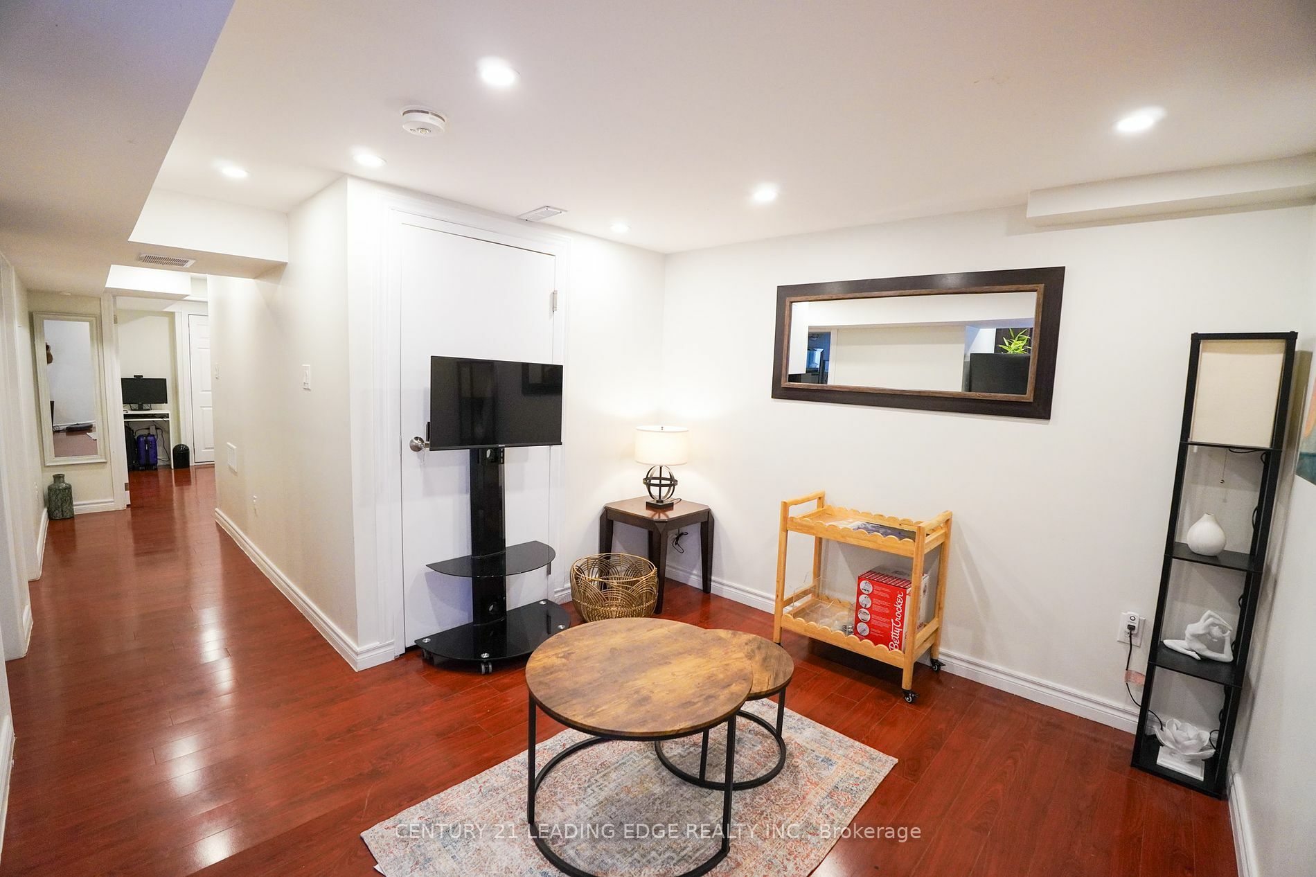 Property Photo:  1645 Alwin Circ Lower  ON L1V 2W1 