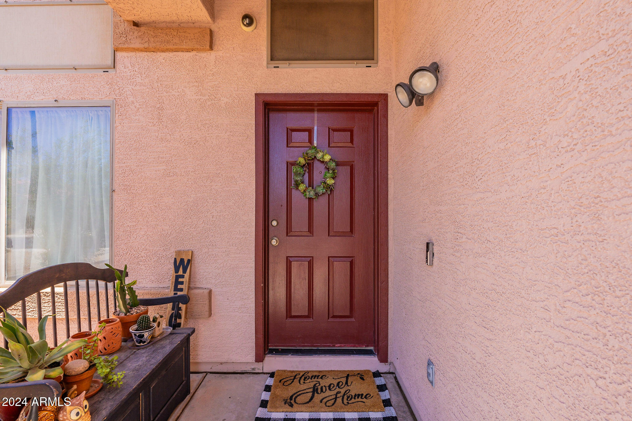 Property Photo:  1472 E 10th Place  AZ 85122 