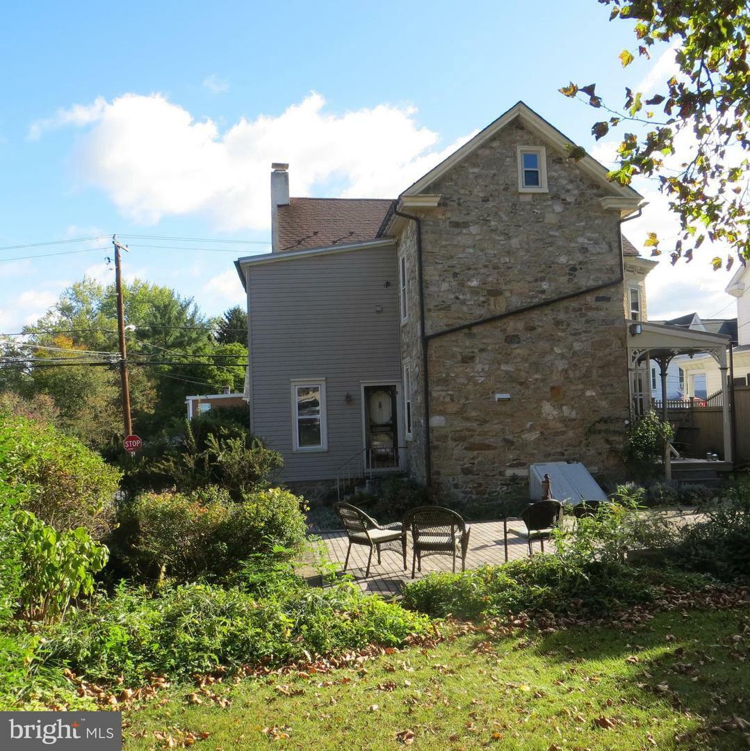 Property Photo:  1689 S Main Street  PA 19505 