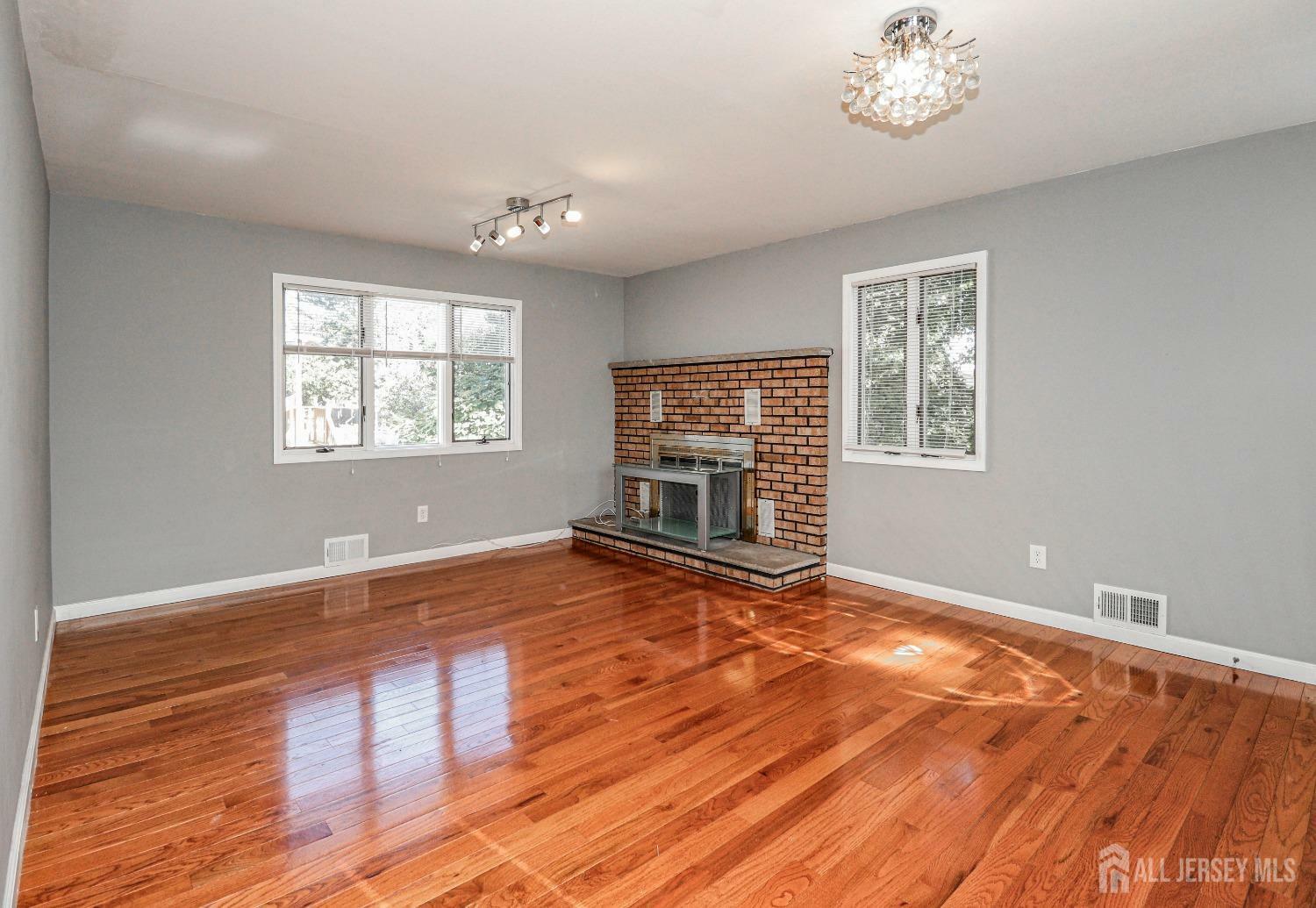 Property Photo:  47 Forrest Street  NJ 08830 