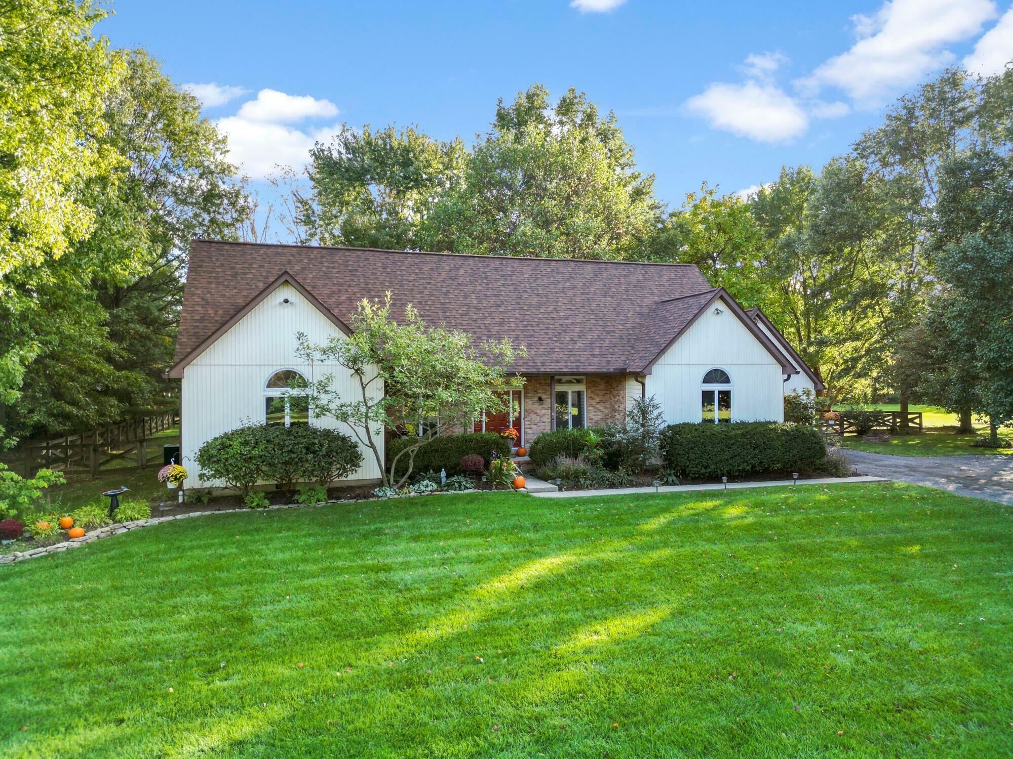 Property Photo:  690 Cheshire Road  OH 43015 