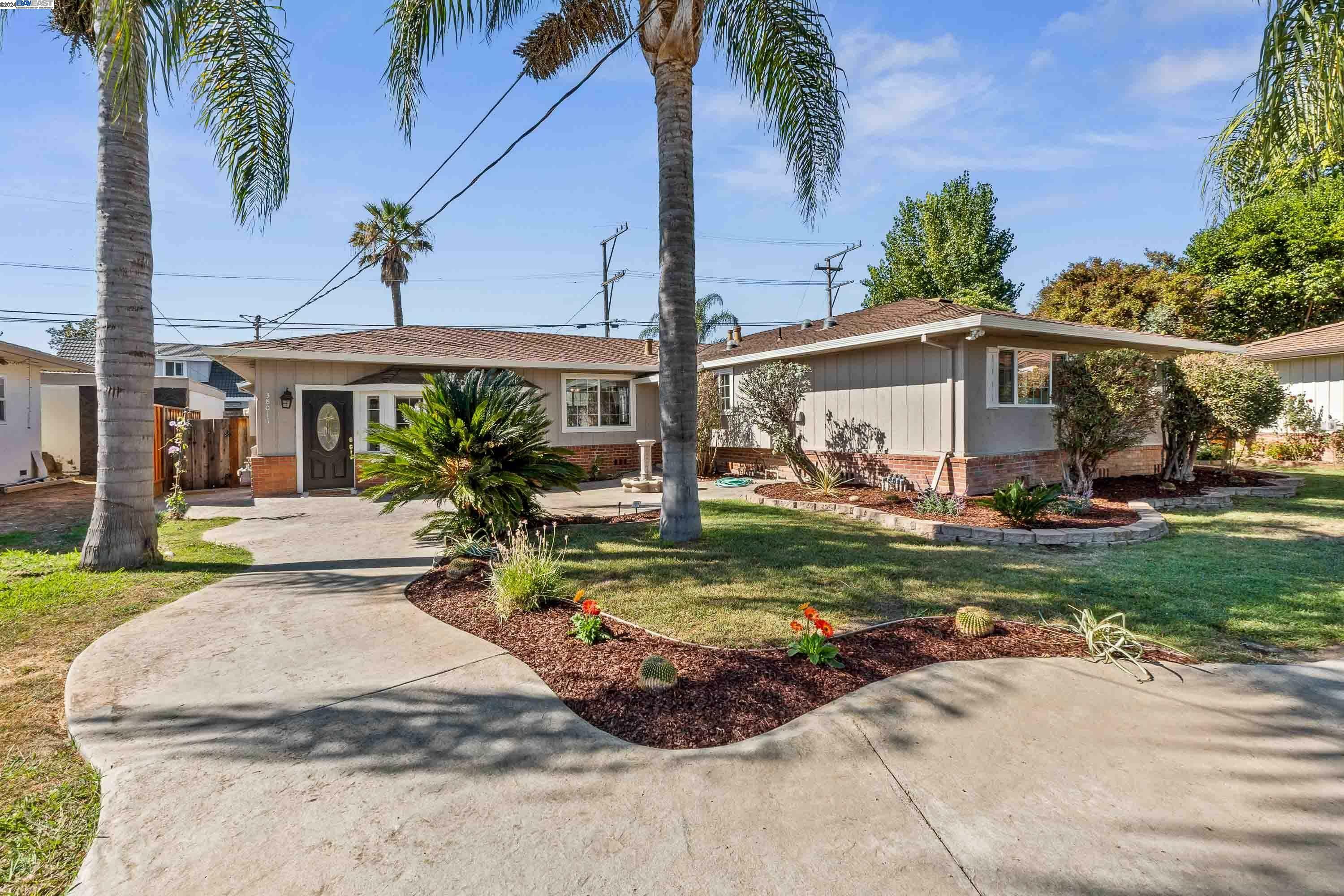 Property Photo:  38011 Temple Way  CA 94536 