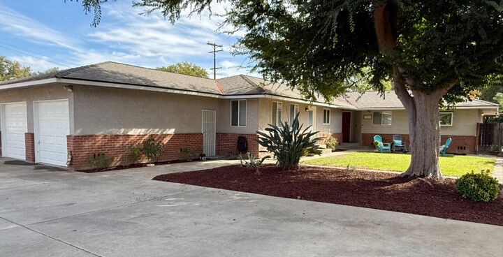 139 W Santa Ana Ave  Fresno CA 93705 photo
