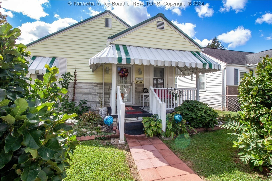 Property Photo:  2839 Washington Avenue  WV 25177 