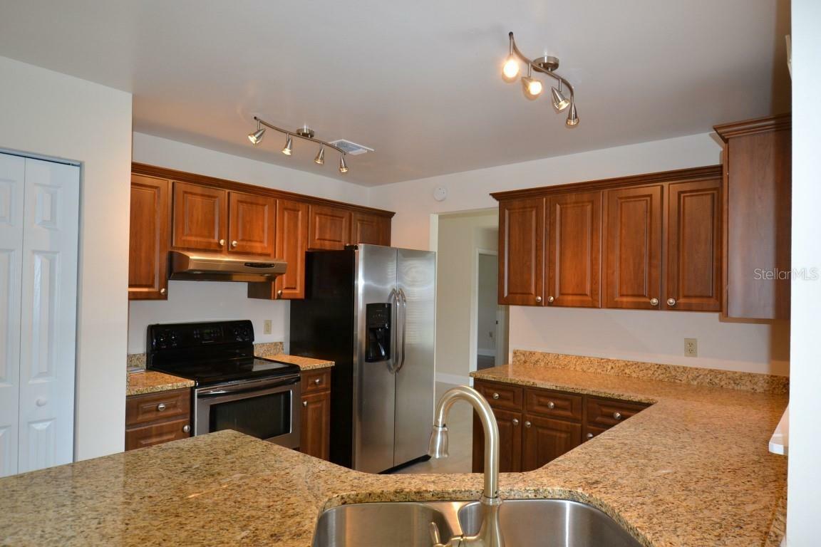 Property Photo:  1660 Cracker Creek Court  FL 32765 