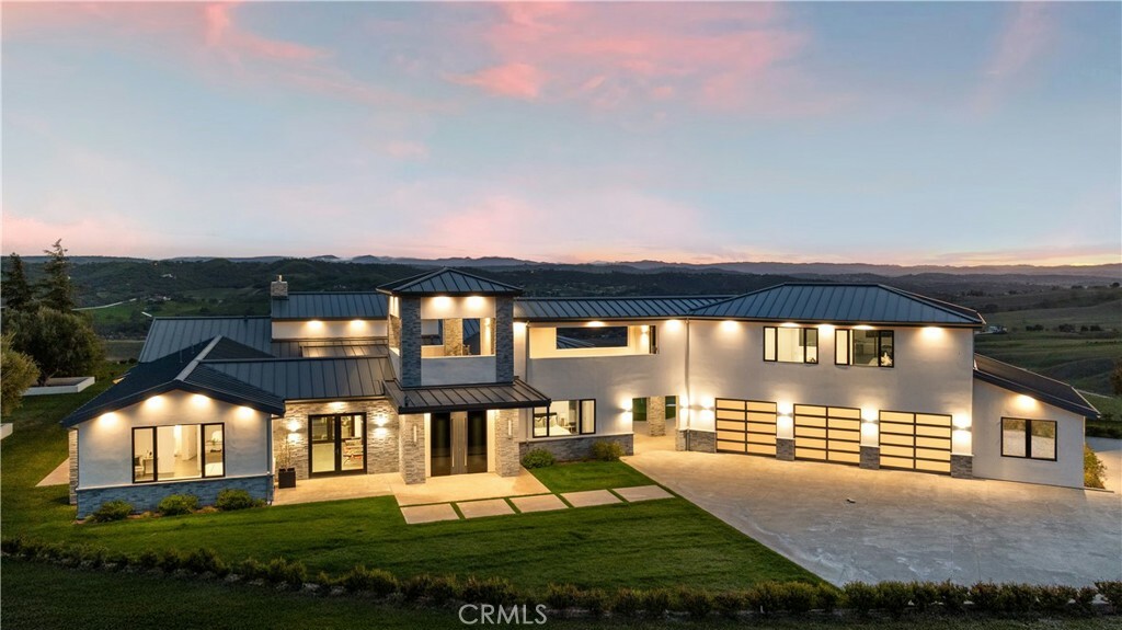 888 Camino Vina  Paso Robles CA 93446 photo