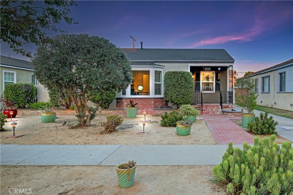 Property Photo:  5848 Graywood Avenue  CA 90712 