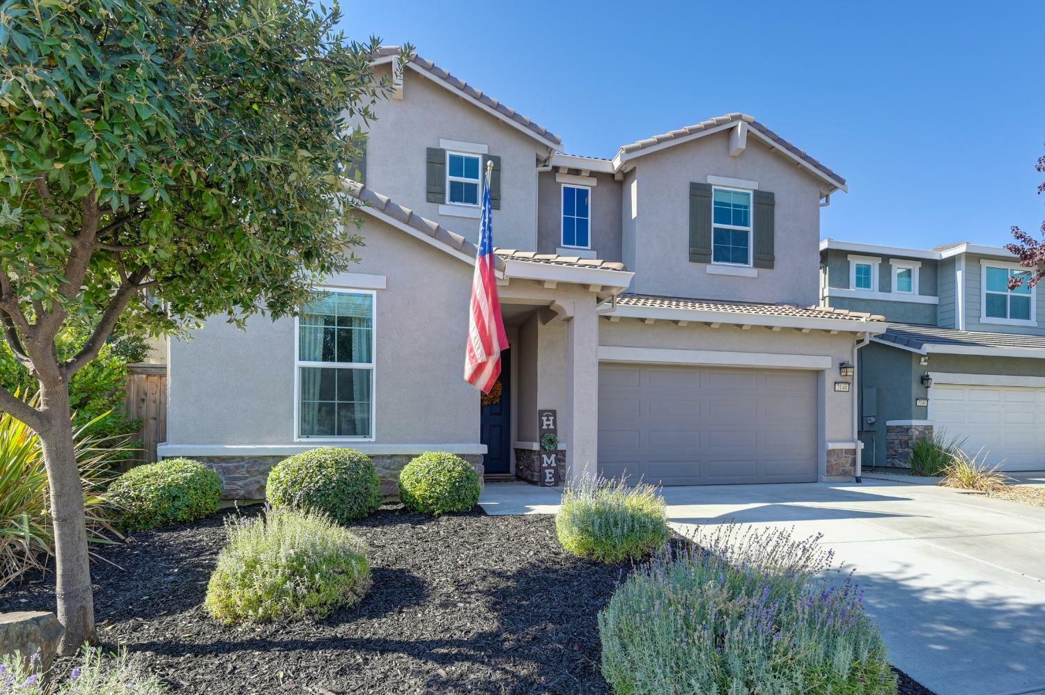 Property Photo:  2148 Castle Pines Way  CA 95747 