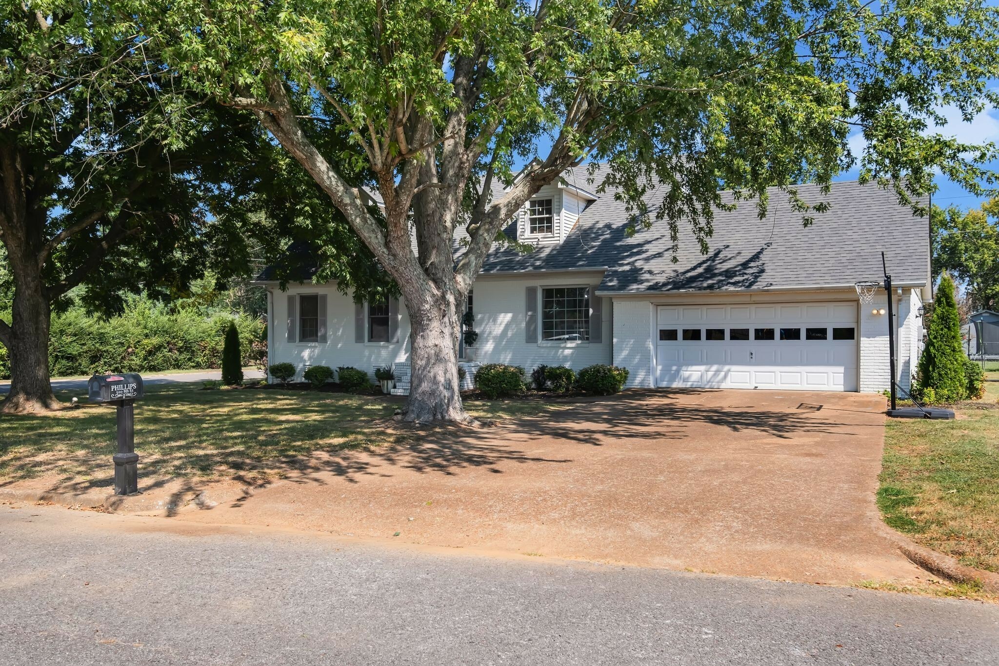 Property Photo:  500 8th St  TN 38464 