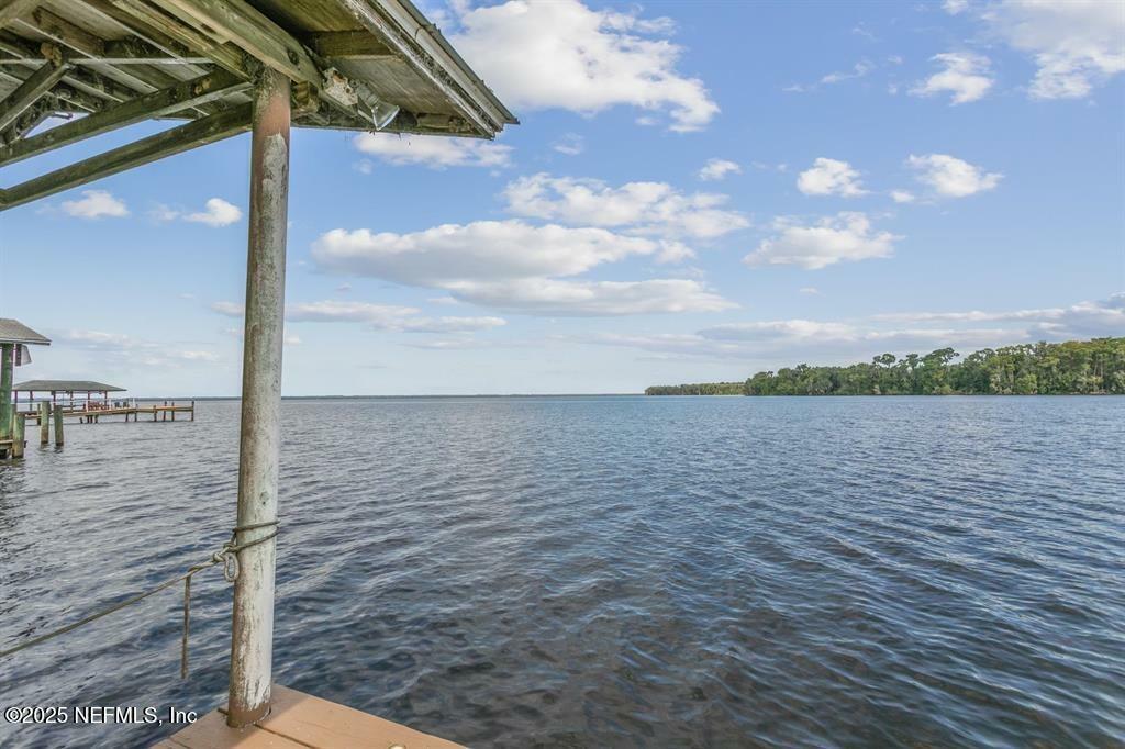 Property Photo: 13585 County Road 13 N FL 32092