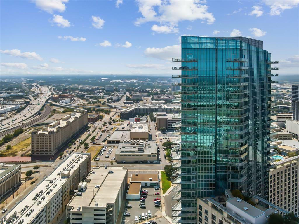 Property Photo: 1301 Throckmorton Street 2503 TX 76102