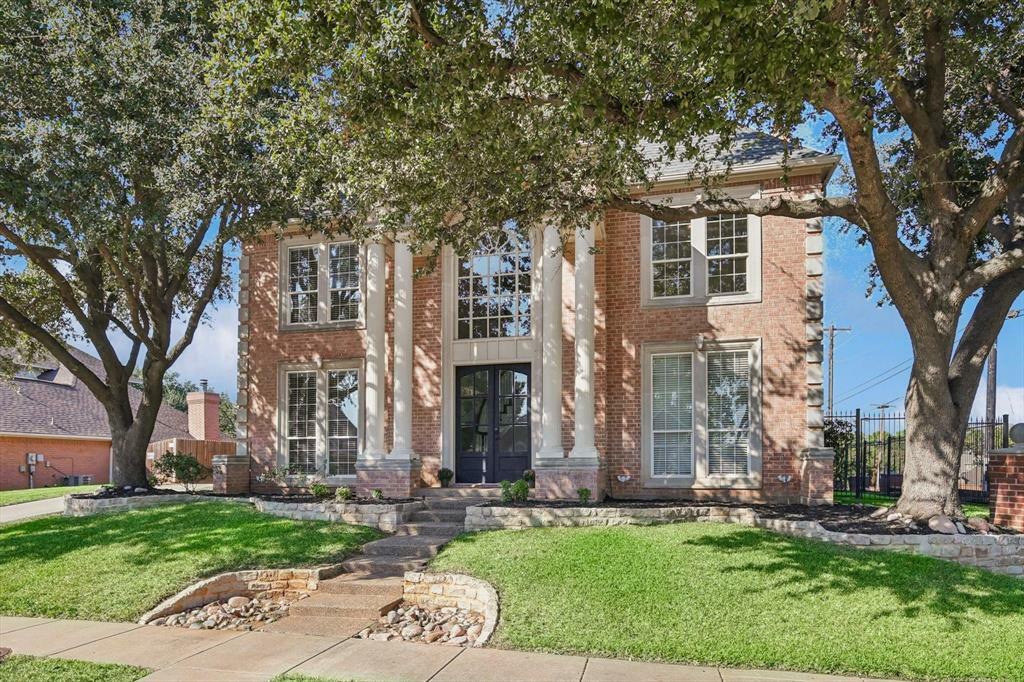 Property Photo:  1217 Carousel Drive  TX 76021 