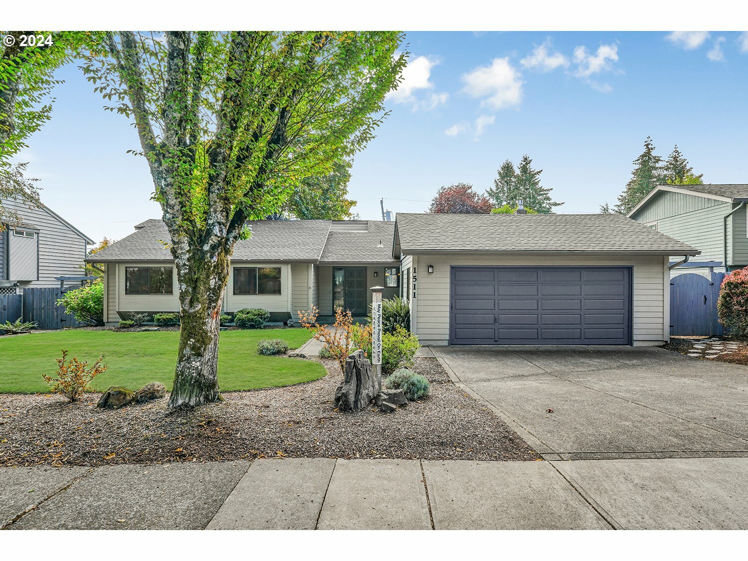 Property Photo: 1511 Revere Ct OR 97302