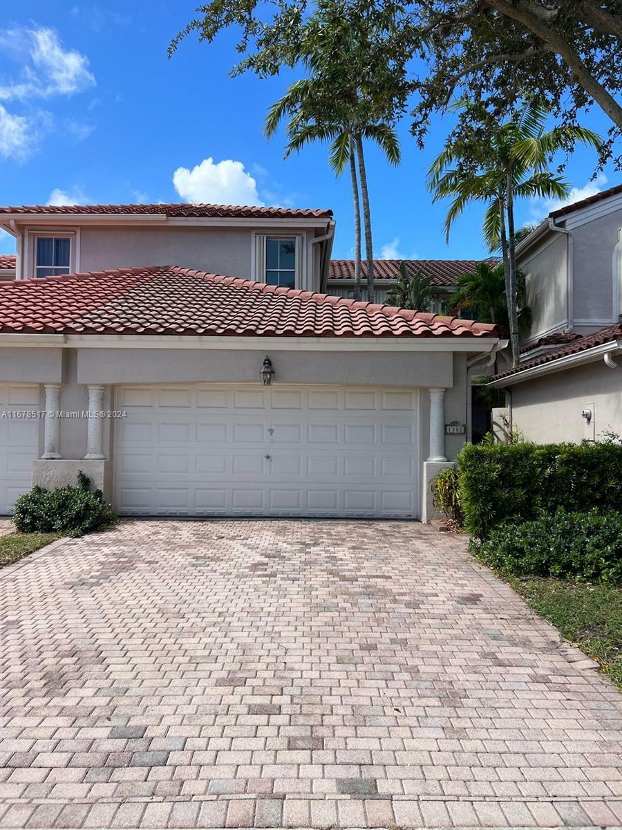 Property Photo:  1382 Harbor Vw W 1382  FL 33019 